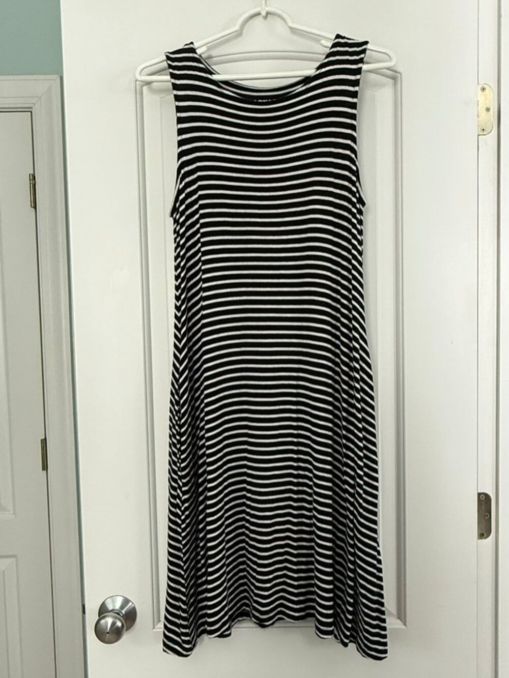 Apt. 9 Sleeveless Stretchy Casual Dress with Side Pockets Women Size Medium